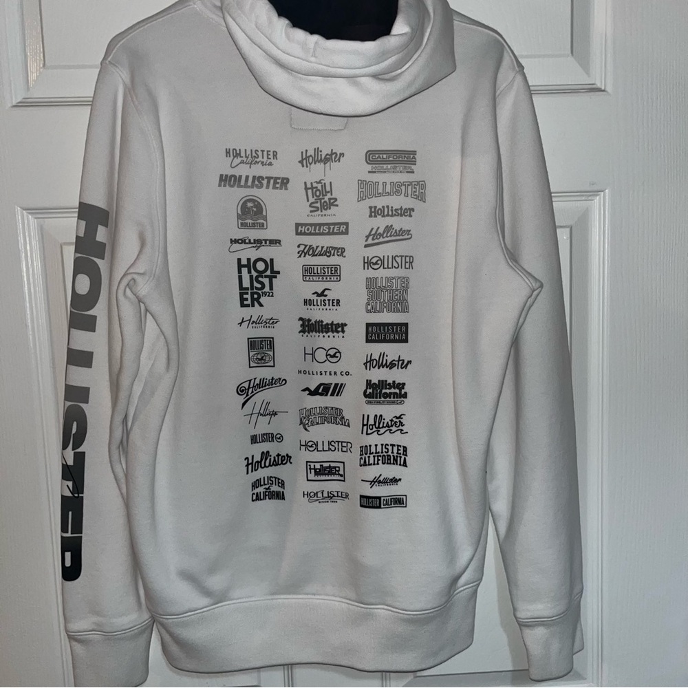 Young men’s Hollister hoodie